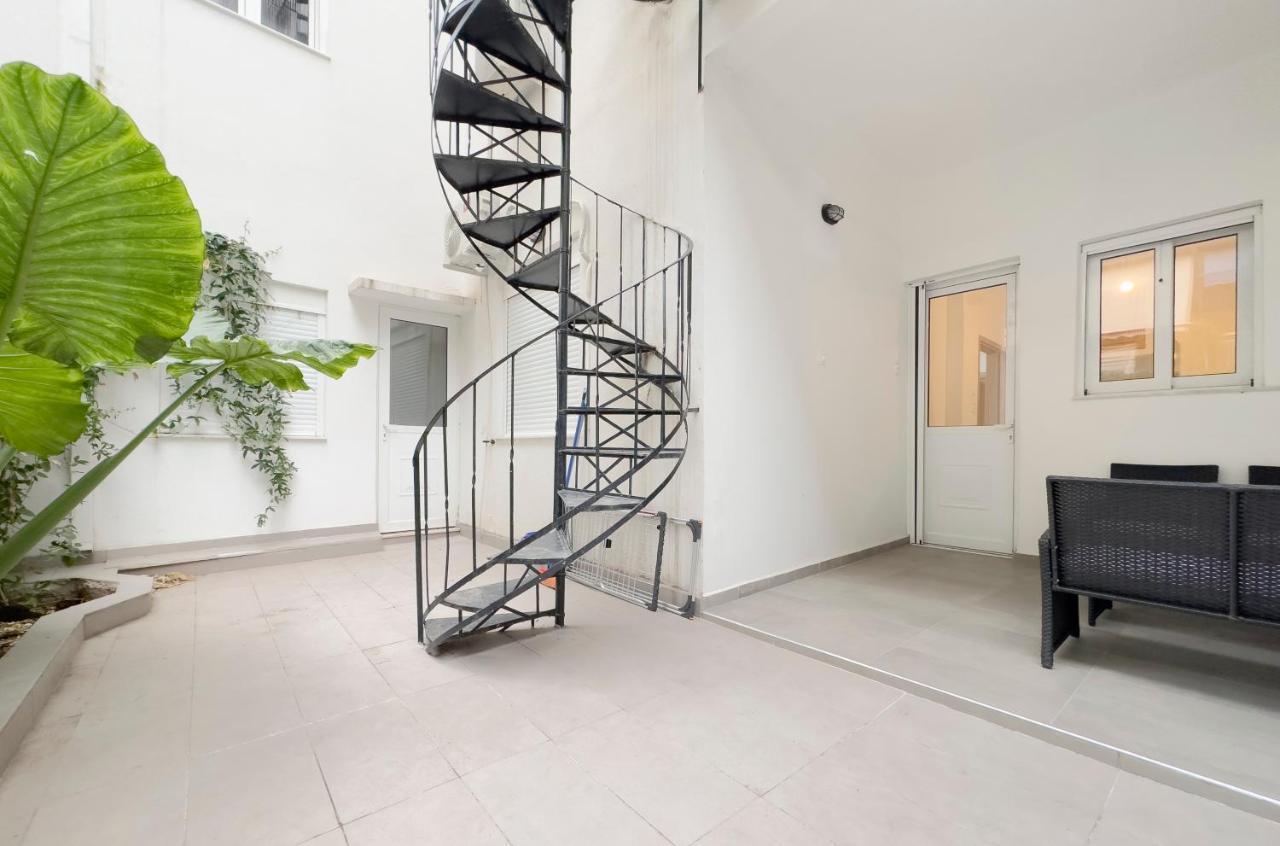 Ferienwohnung Aventura Comfortable 90Sqm Apt In Kato Patisia Athen Exterior foto